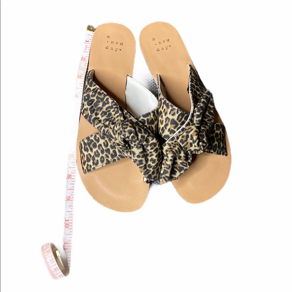 Leopard Print Canvas Slippers